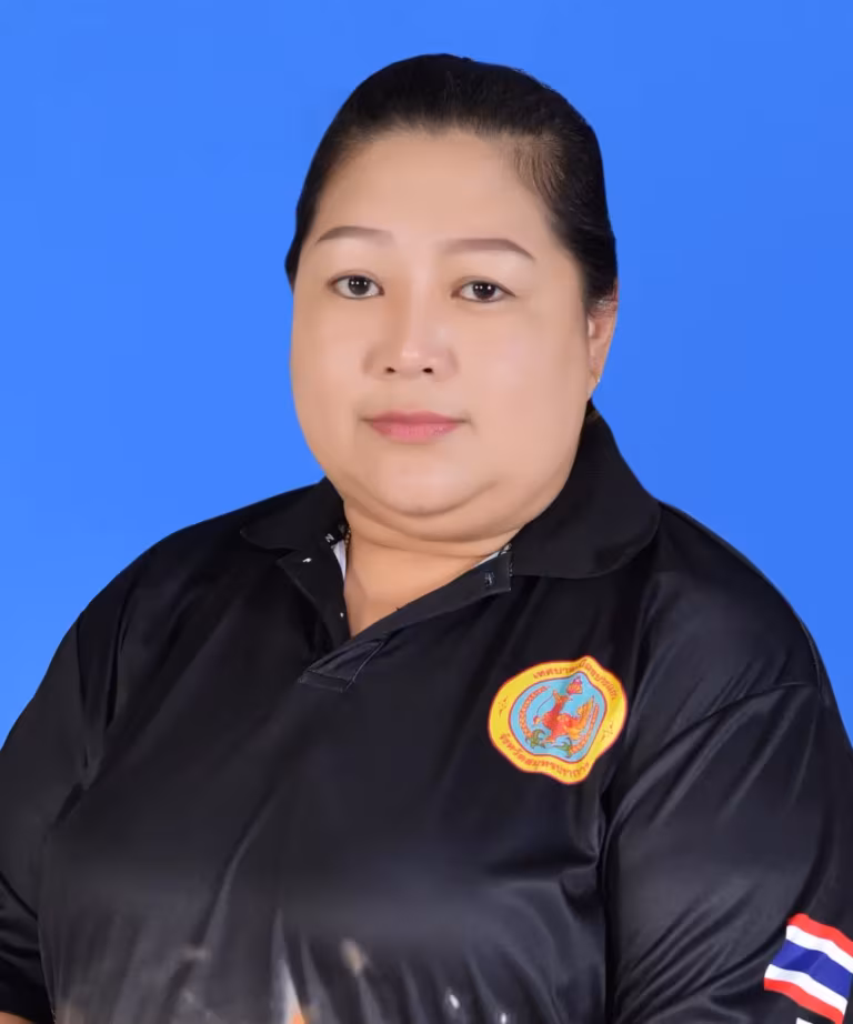 นางสาวนฤมล เพชรออย