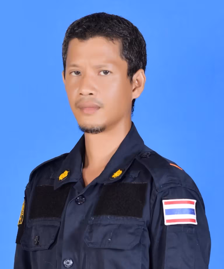 นายธนะพงศ์ เงาศรี
