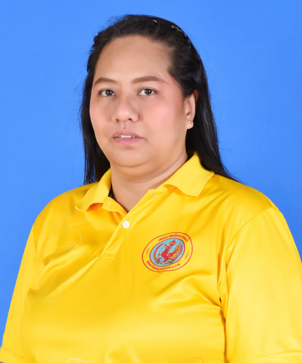 นางสาวนราทิพย์ โพธิ์เขียว