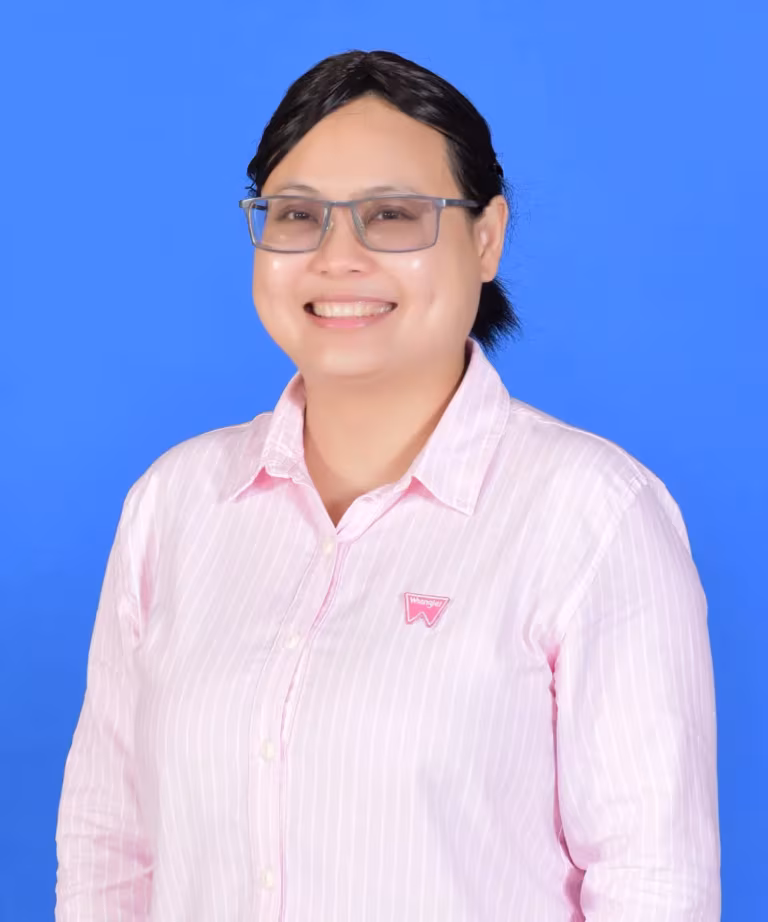 นางสาวนพรัตน์ ศิริเทพ