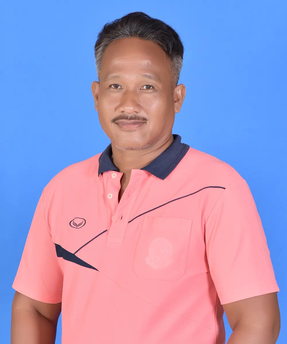 นายประสาร สระแก้ว