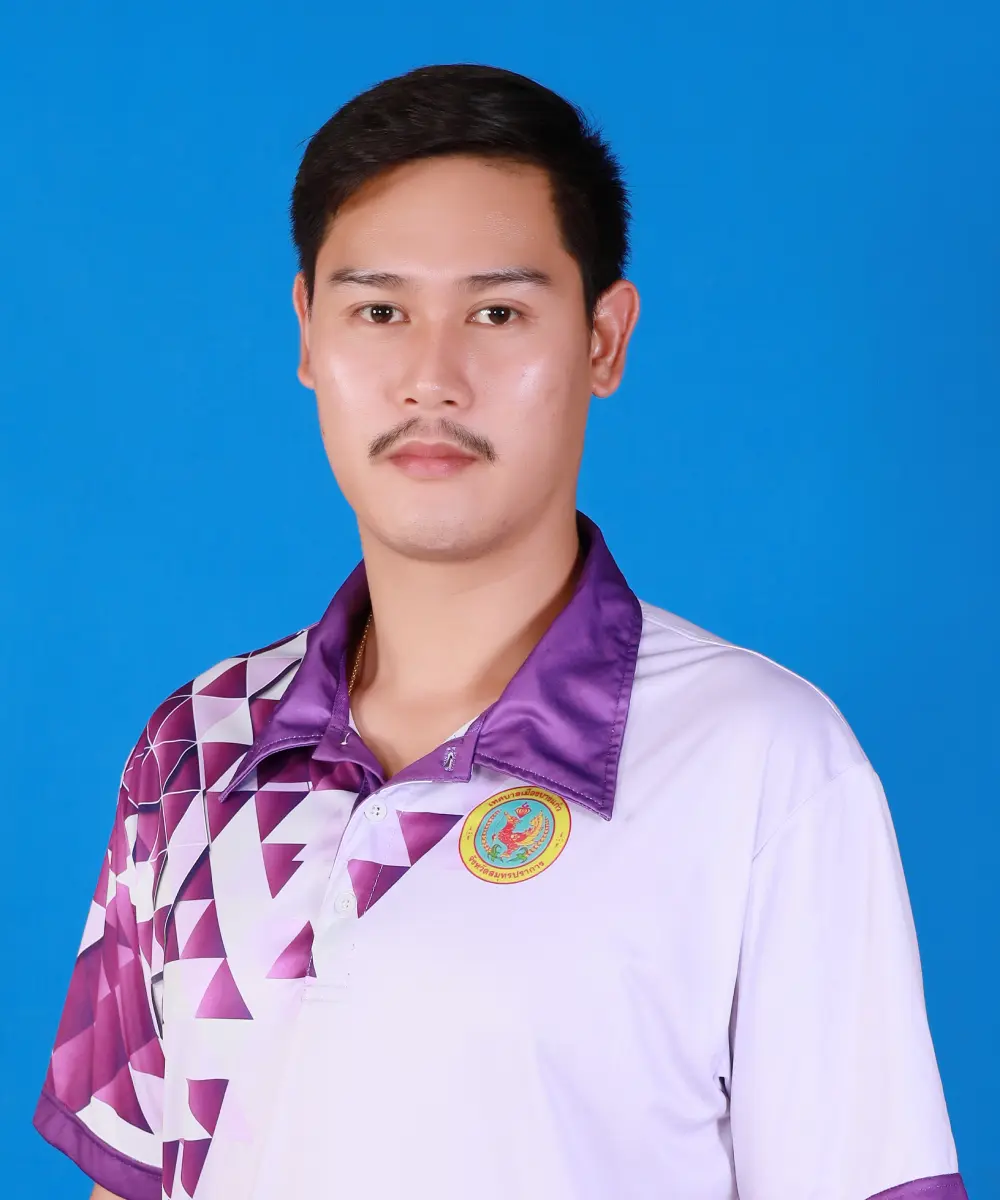 นายธนพล เอี่ยมดีเลิศ