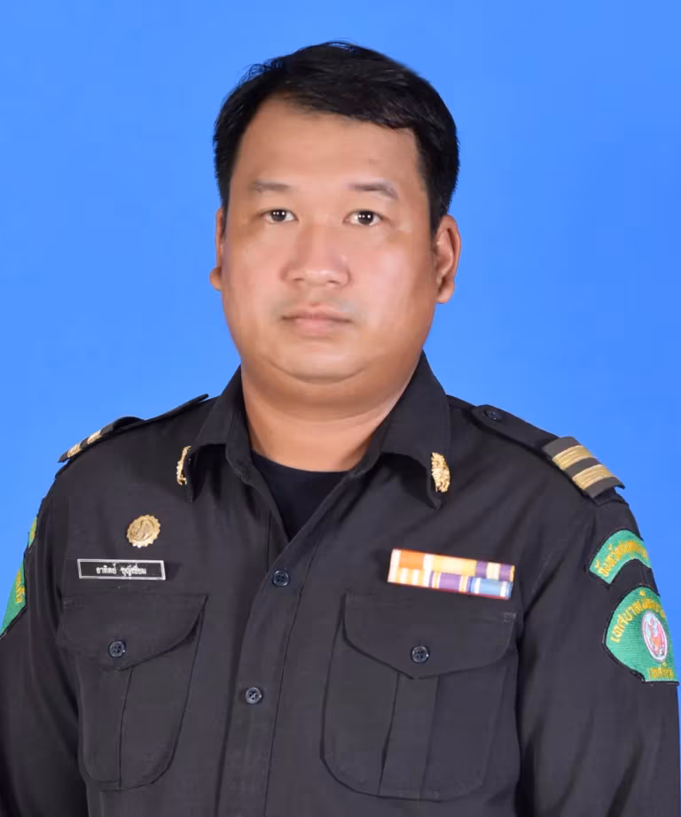 นายอาทิตย์ บุญเปี่ยม