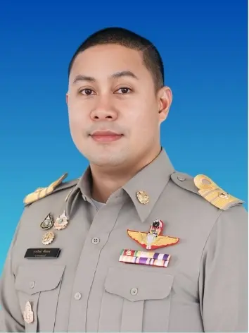 นายบวรวิทย์ พึ่งทอง