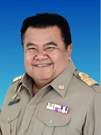 นายปิยะ นาคทรัพย์